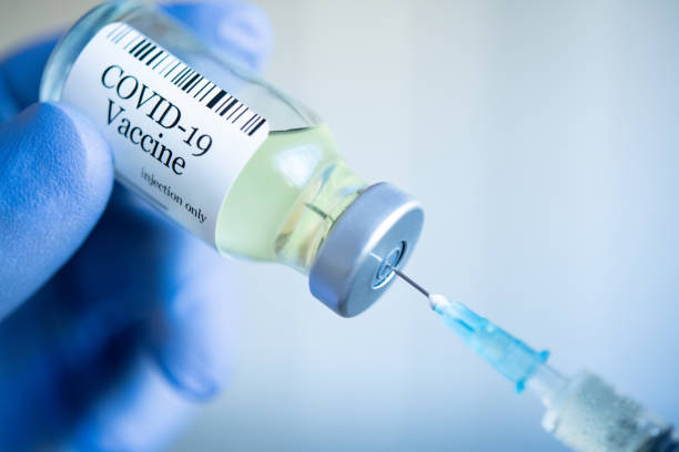 По словам врача AIIMS, в настоящее время бустерная доза COVID-19 может принести больше вреда, чем пользы; некоторые эксперты не согласны