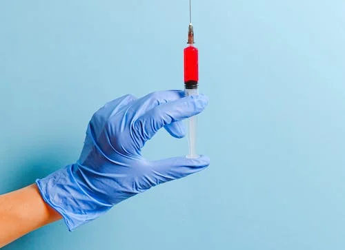 Двухвалентная вакцина Pfizer снижает риск смерти от Covid на 68% у пожилых людей: Исследование